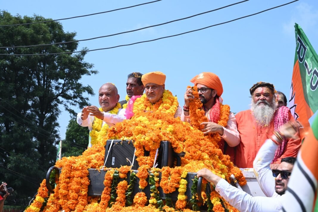 Sham files nomination papers for Jammu North Constituency