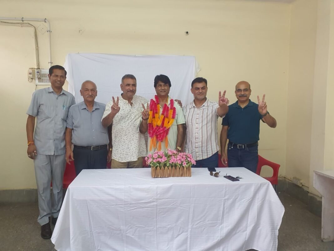 SSP FELICITATES SANJEEV LUTHRA ON HIS NOMINATION FROM JAMMU EAST CONSTITUENCY