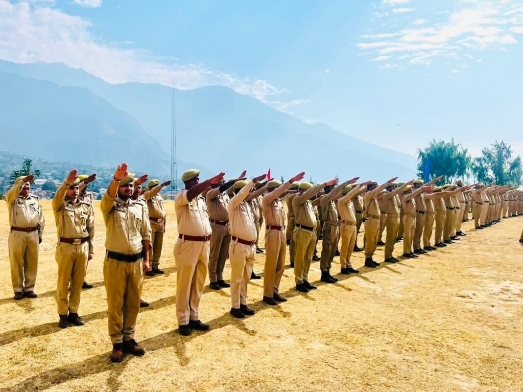 DISTRICT POLICE KISHTWAR HELD INTEGRITY PLEDGE CEREMONY AT DPL KISHTWAR AND OTHER POLICE ESTABLISHMENTS OF DISTRICT KISHTWAR