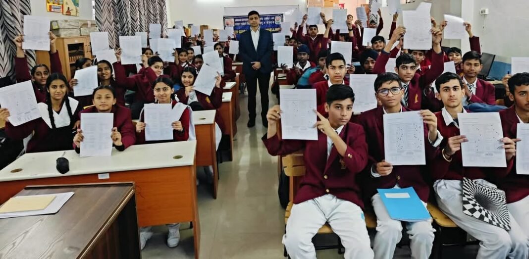 Guiding Futures : Dr. Romesh’s Career Counselling initiatives in J&K