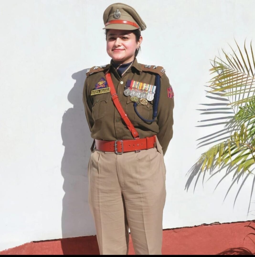 SSP KATHUA MS. MOHITA SHARMA IPS EXTEND GREETINGS ON THE EVE OF LOHRI & MAKAR- SANKRANTI.