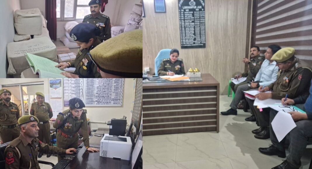 SSP Kathua Conducted Crime Review Meeting and Inspected Police Station Lakhanpur
