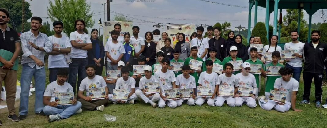 MY Bharat Srinagar Organizes International Yoga Day Celebration at Nehru Park, Dal Lake